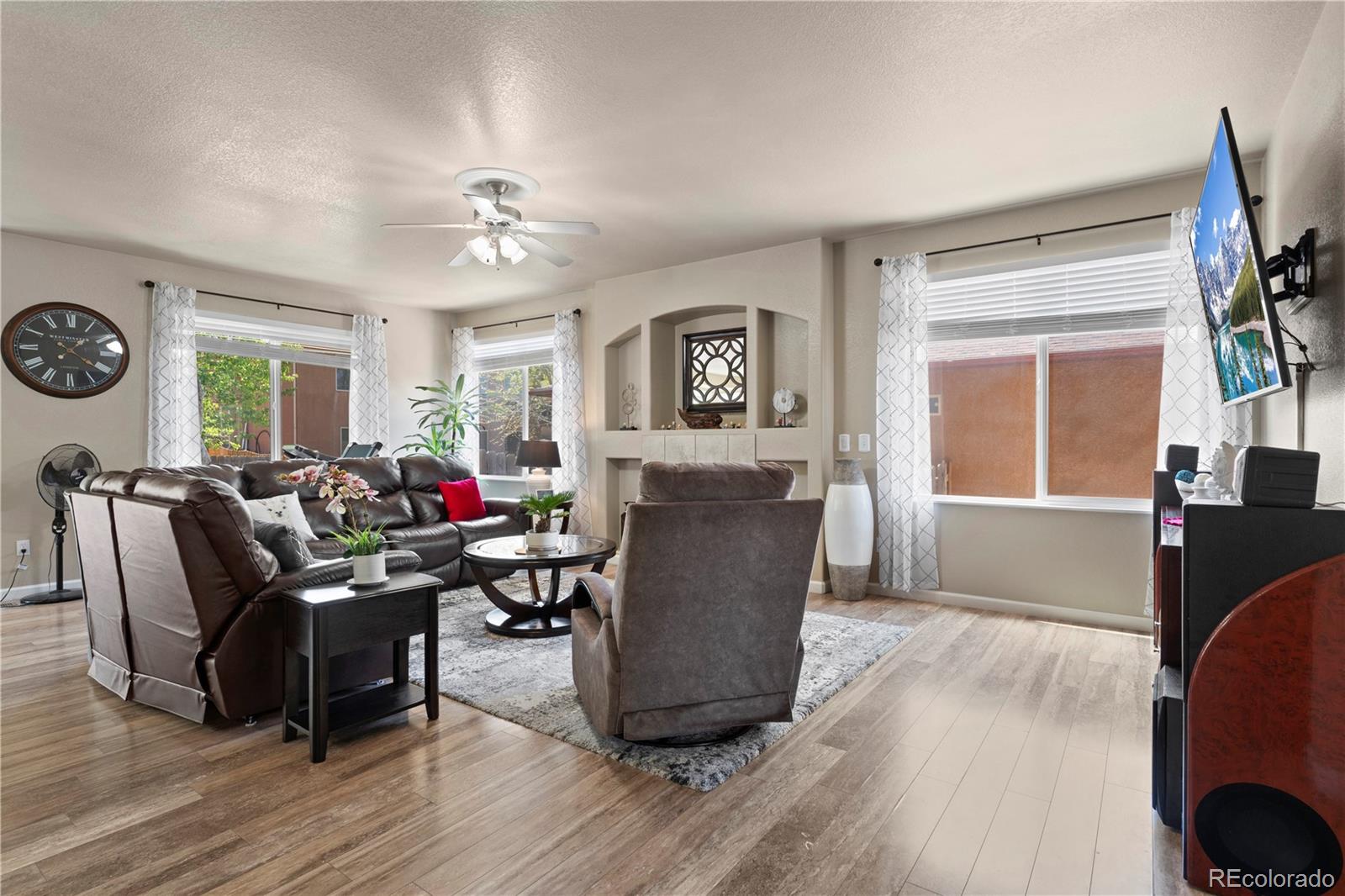 MLS Image #5 for 5200  lynn meadows drive,pueblo, Colorado