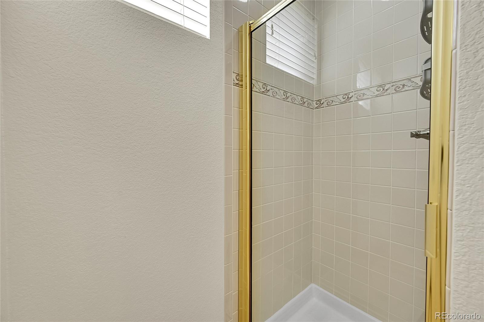 MLS Image #6 for 1011 s valentia street,denver, Colorado