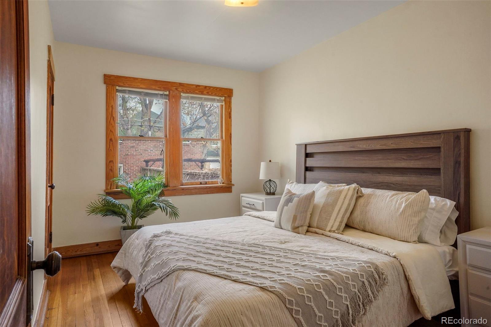 MLS Image #14 for 652 n gilpin street,denver, Colorado
