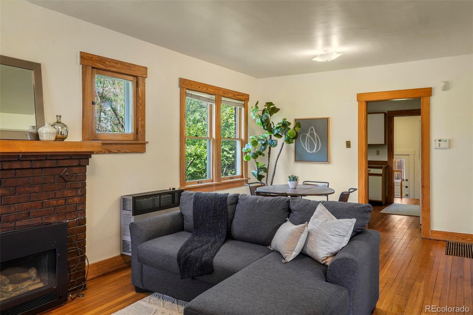 MLS Image #3 for 652 n gilpin street,denver, Colorado