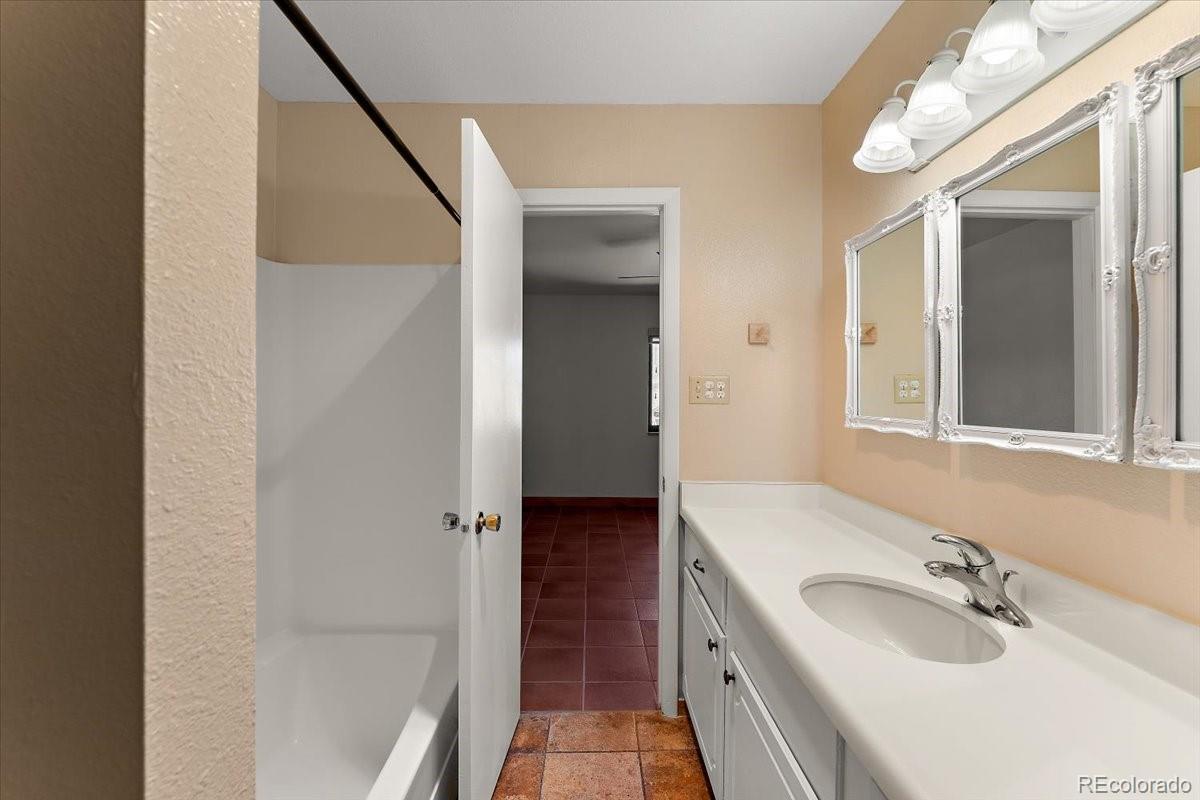 MLS Image #16 for 2979  mesa road,colorado springs, Colorado