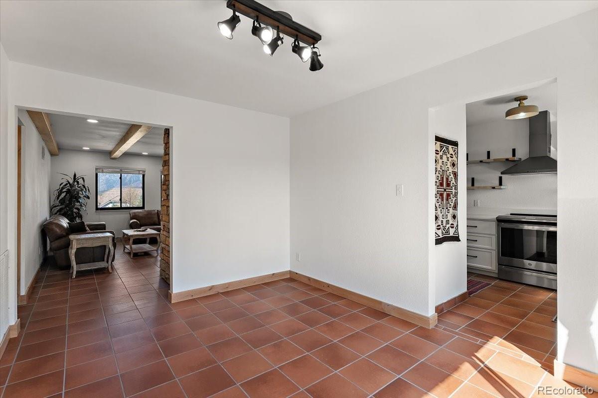 MLS Image #7 for 2979  mesa road,colorado springs, Colorado
