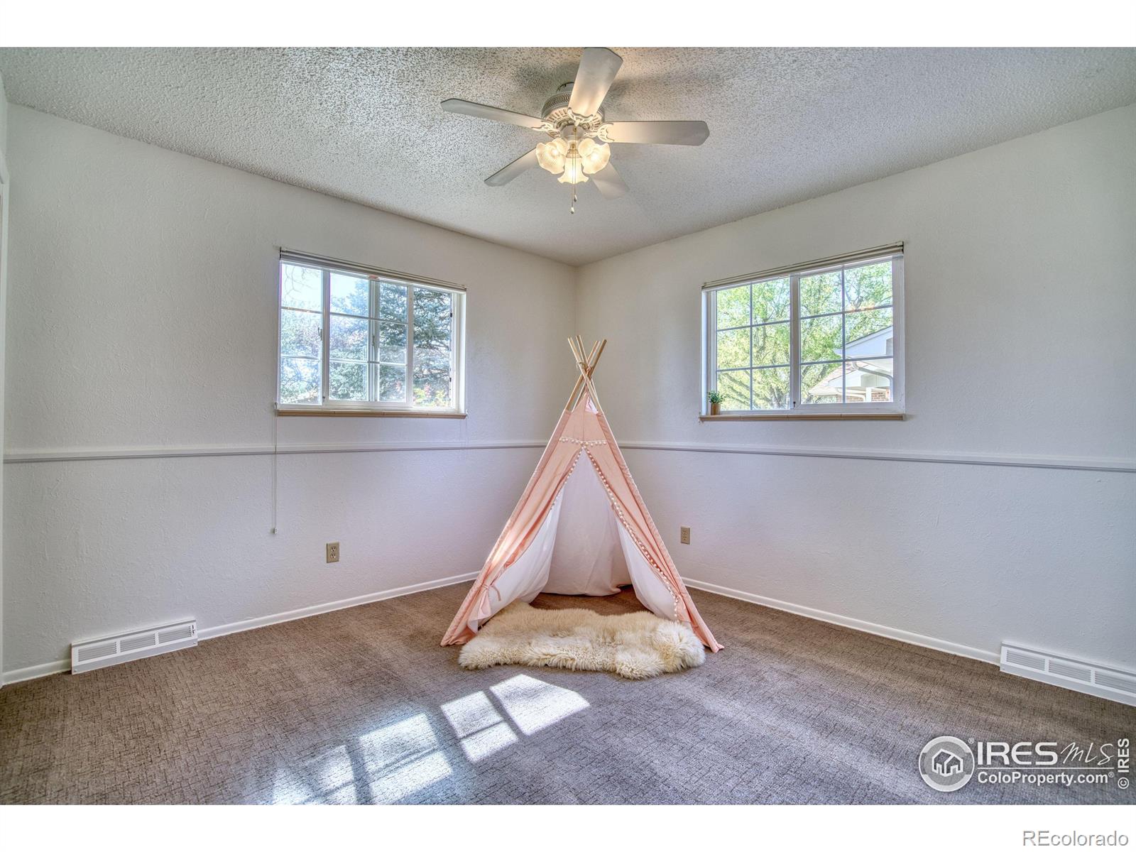 MLS Image #15 for 19  university circle,longmont, Colorado