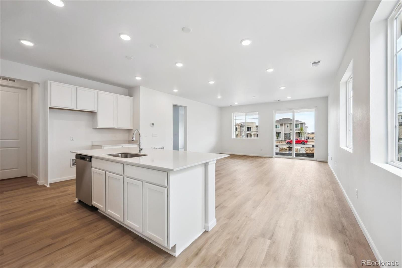MLS Image #3 for 6616 n nepal street,aurora, Colorado