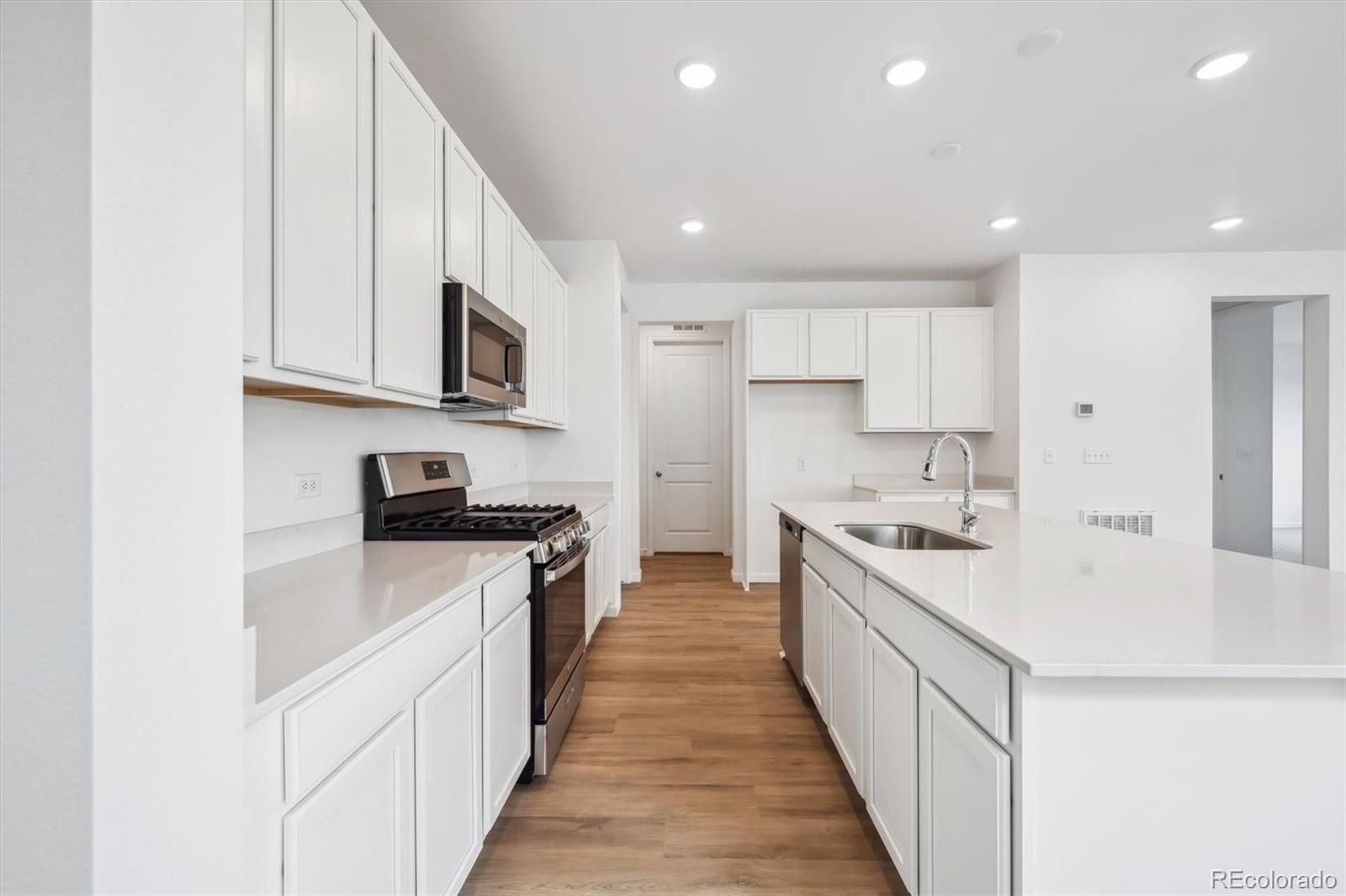 MLS Image #4 for 6616 n nepal street,aurora, Colorado