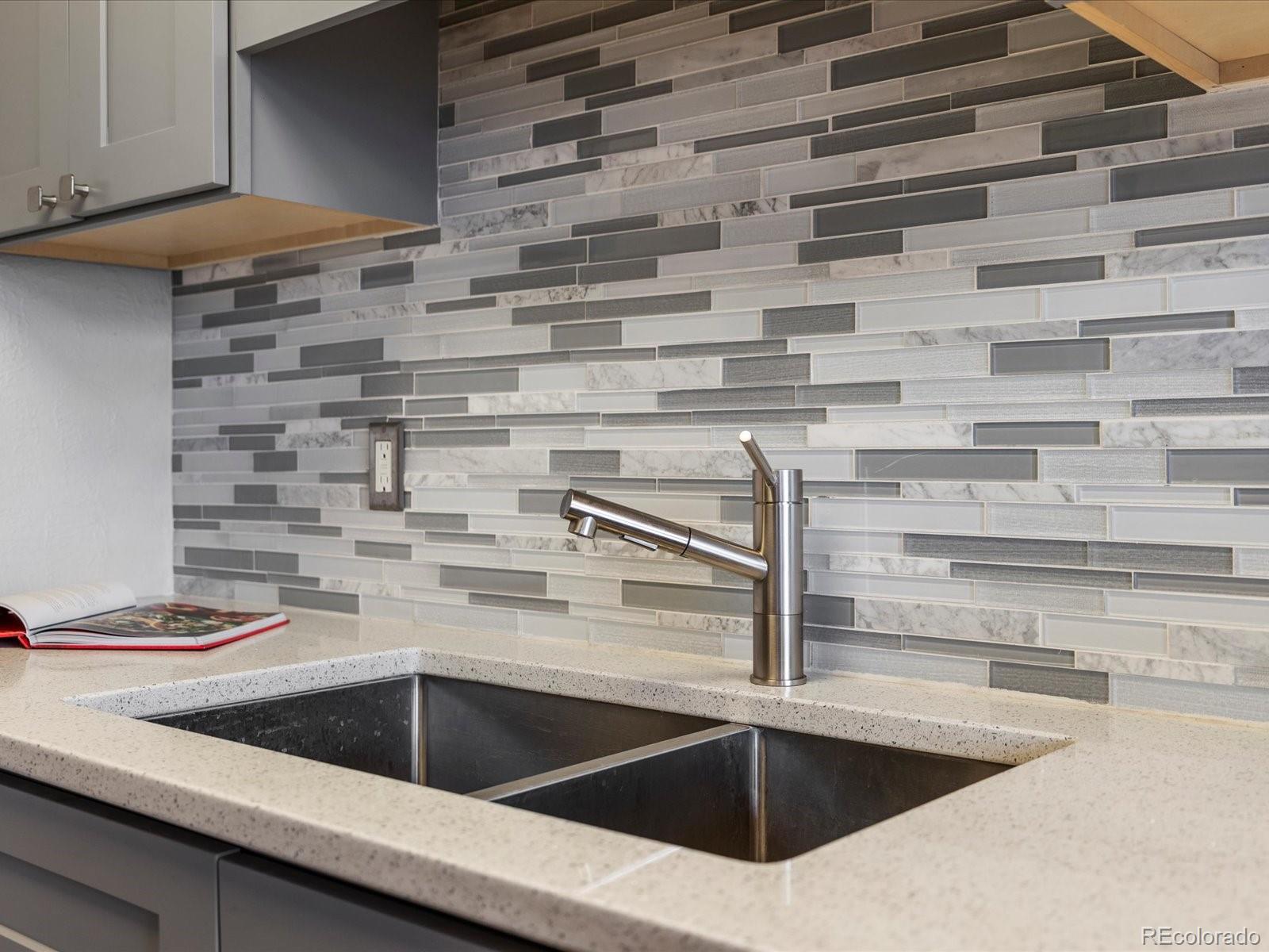 MLS Image #13 for 1130 n n pennsylvania street,denver, Colorado