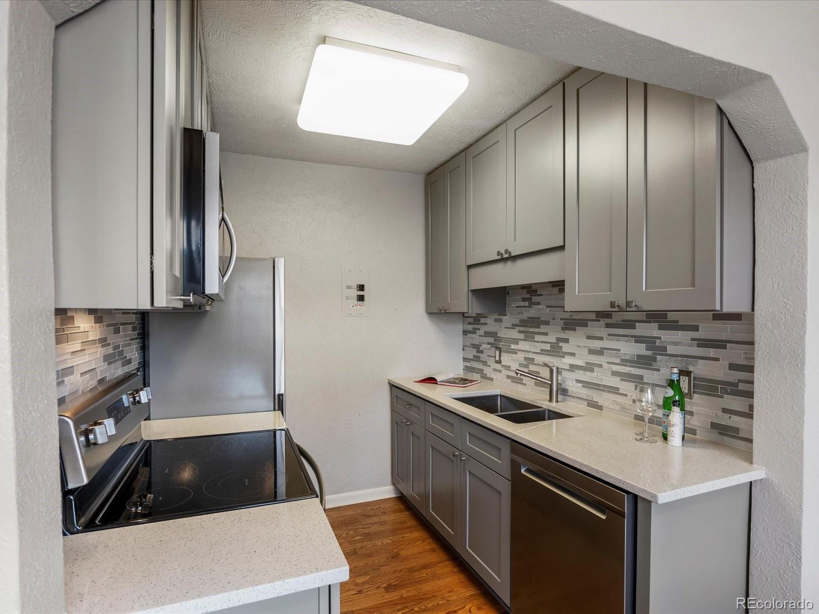 MLS Image #14 for 1130 n n pennsylvania street,denver, Colorado