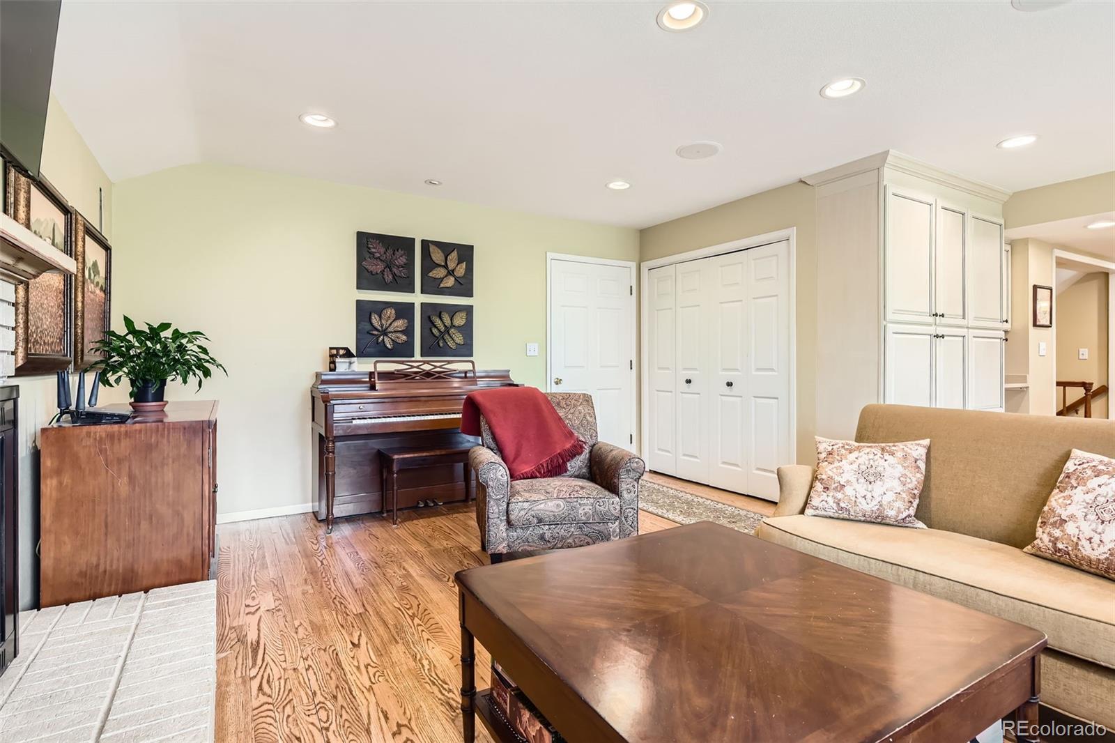 MLS Image #10 for 6432 e jamison circle,centennial, Colorado