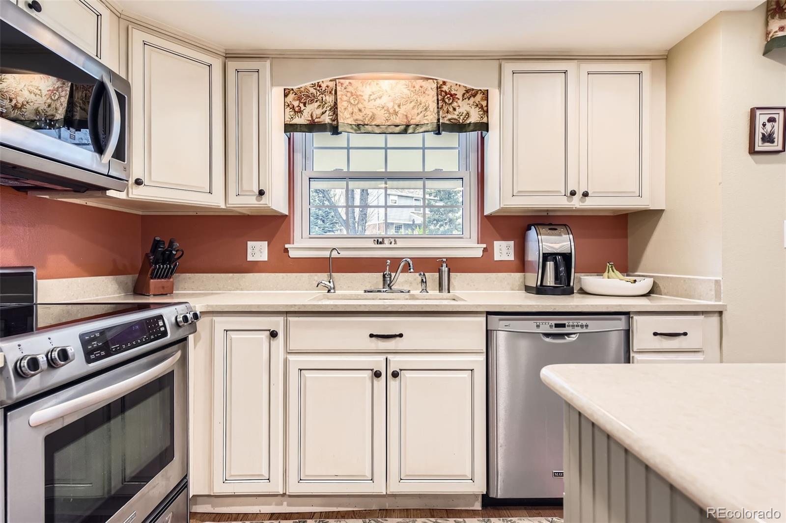 MLS Image #2 for 6432 e jamison circle,centennial, Colorado