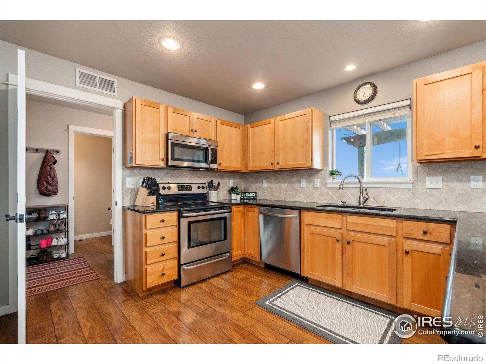 MLS Image #10 for 672  dakota way,windsor, Colorado