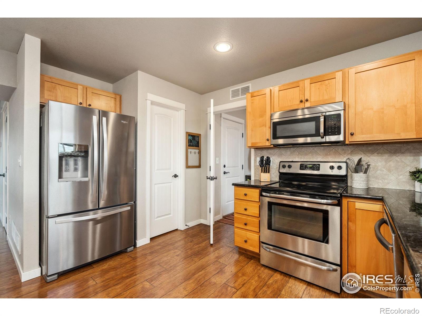 MLS Image #9 for 672  dakota way,windsor, Colorado