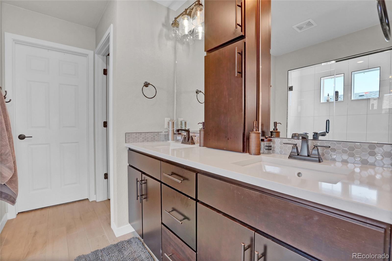 MLS Image #22 for 21900 e 46th place,aurora, Colorado