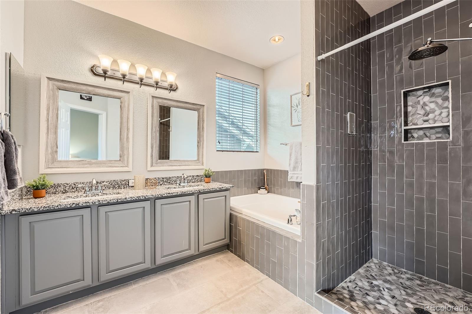 MLS Image #13 for 4037 s odessa circle,aurora, Colorado