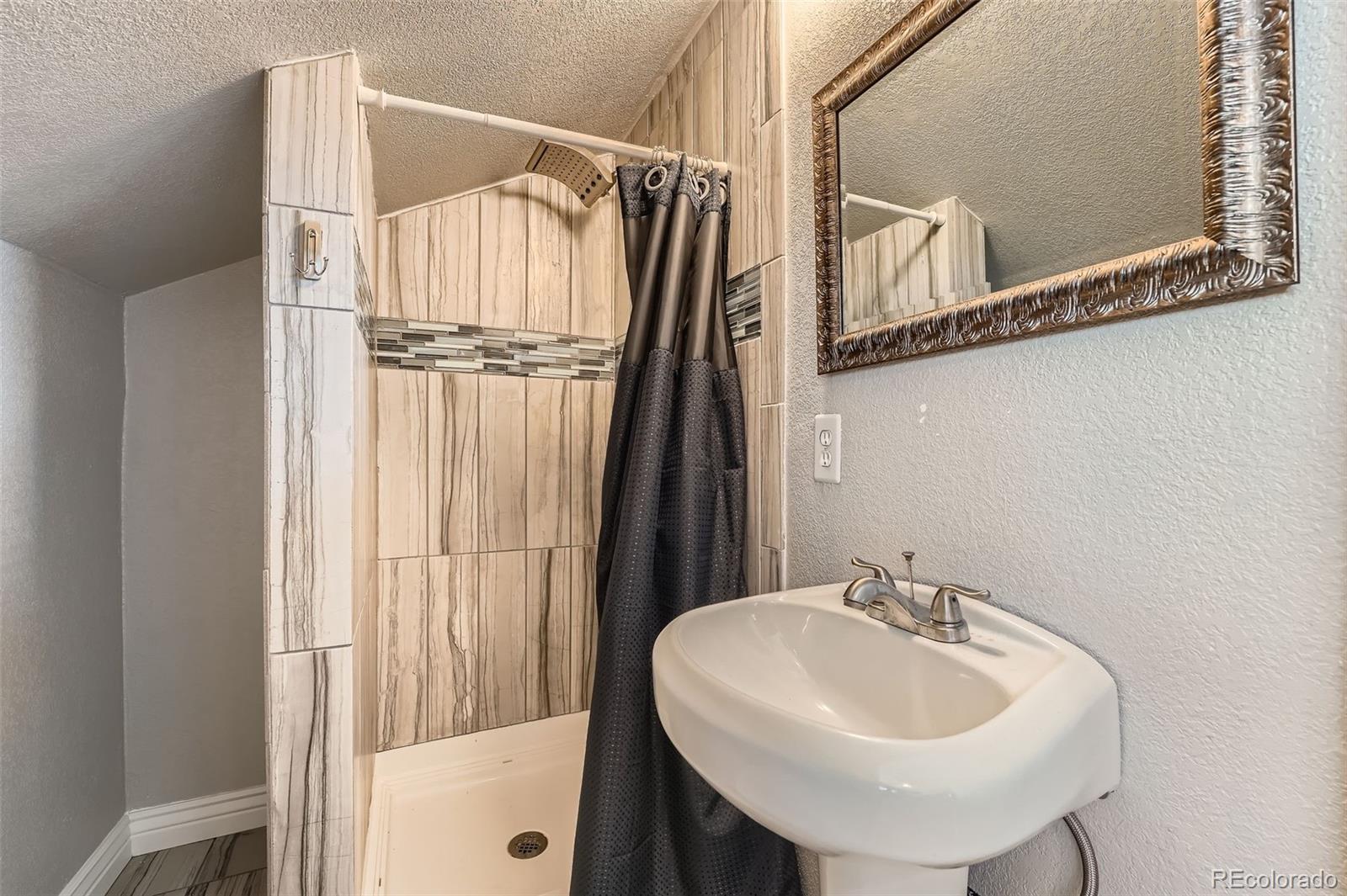 MLS Image #19 for 4037 s odessa circle,aurora, Colorado