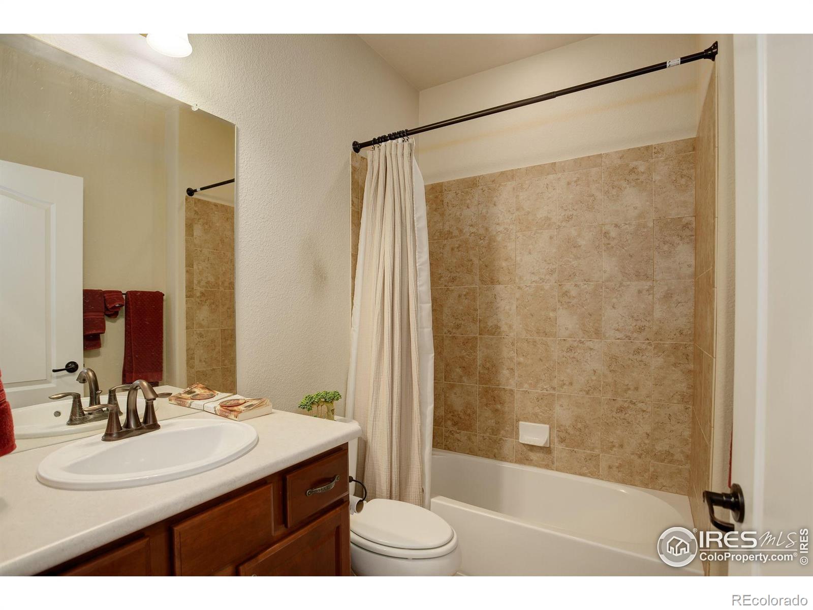 MLS Image #17 for 8255 e 150th place,thornton, Colorado