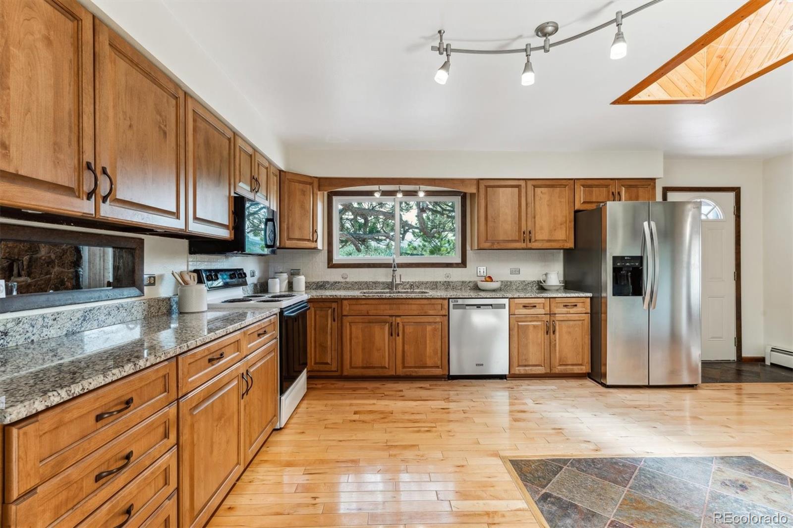 MLS Image #14 for 30651  hollings way,golden, Colorado