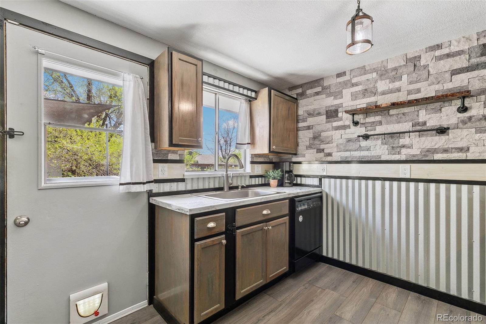 MLS Image #5 for 4475  london lane,colorado springs, Colorado