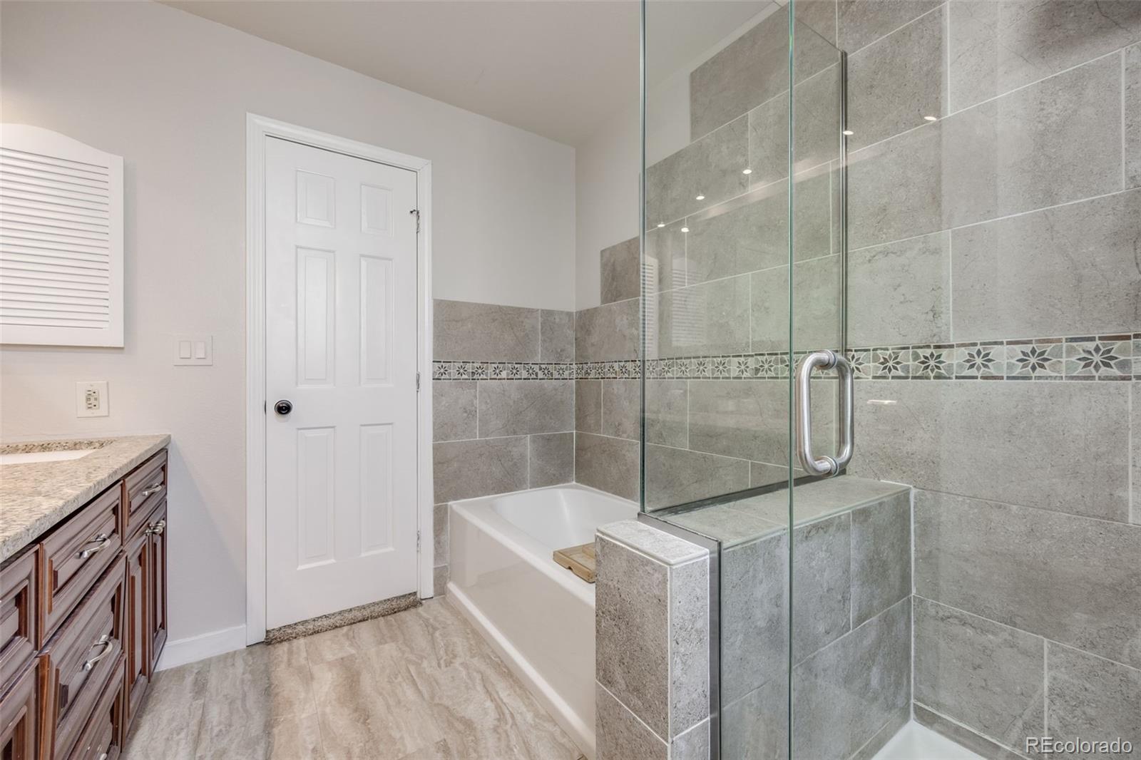 MLS Image #22 for 14867 e pacific place,aurora, Colorado