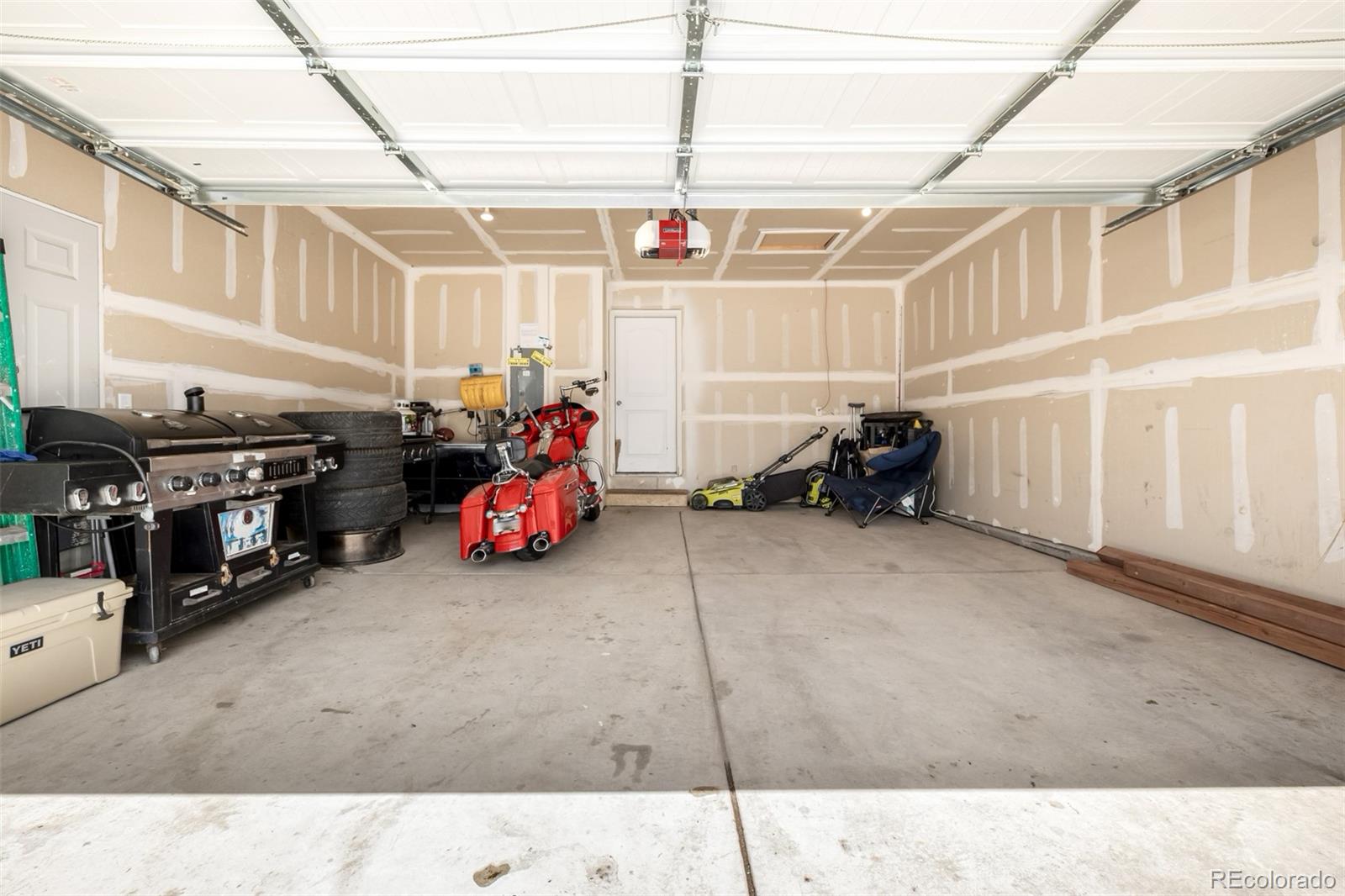 MLS Image #18 for 933 w independent avenue,la salle, Colorado