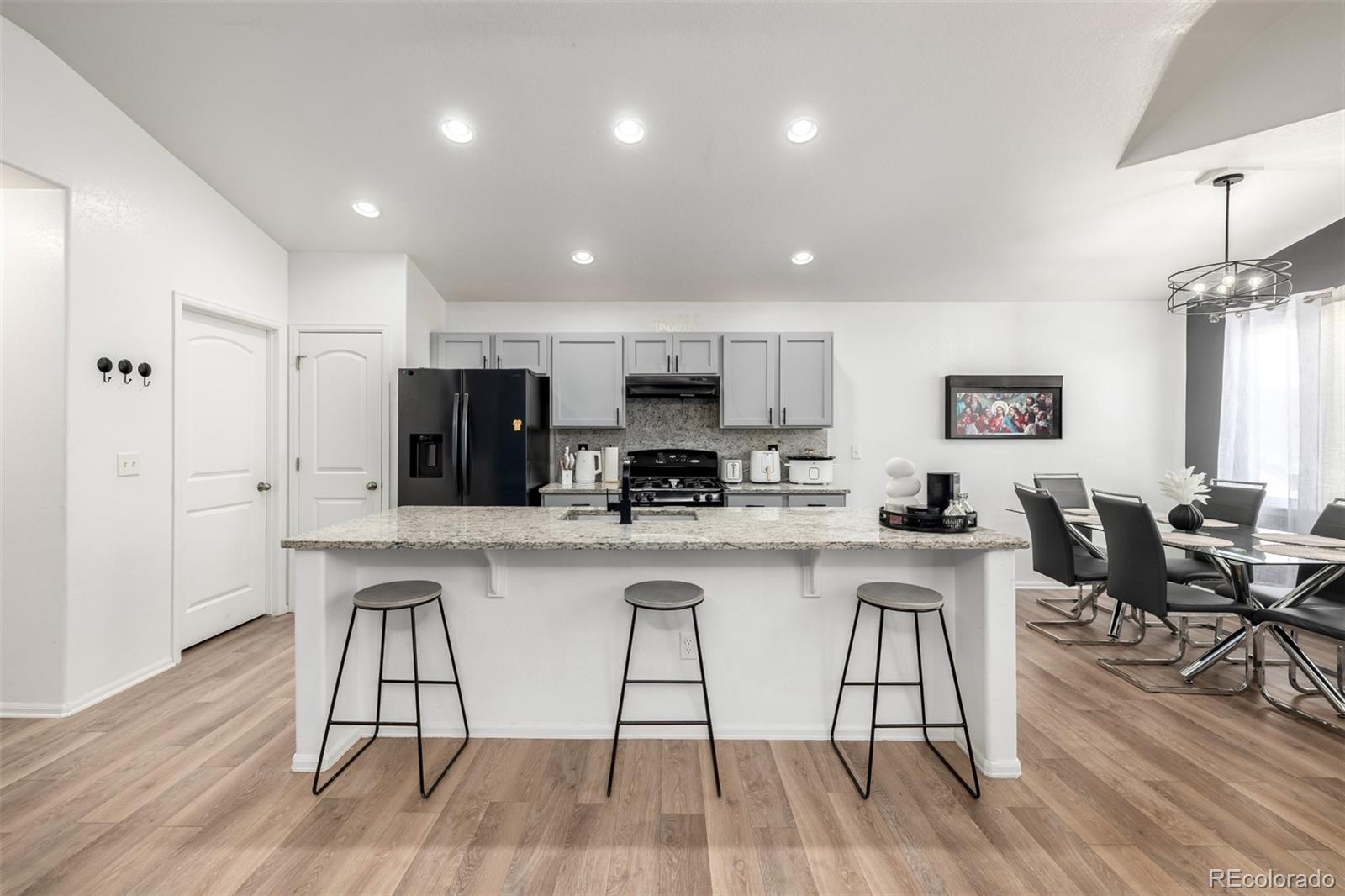MLS Image #7 for 933 w independent avenue,la salle, Colorado