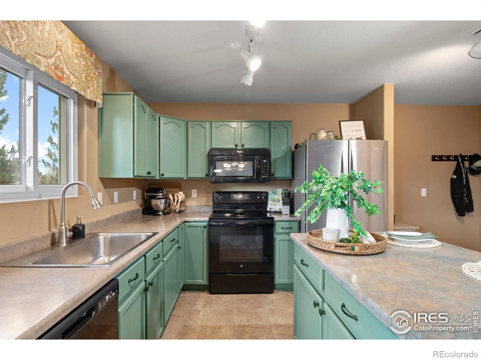 MLS Image #5 for 2085 e 127th place,thornton, Colorado