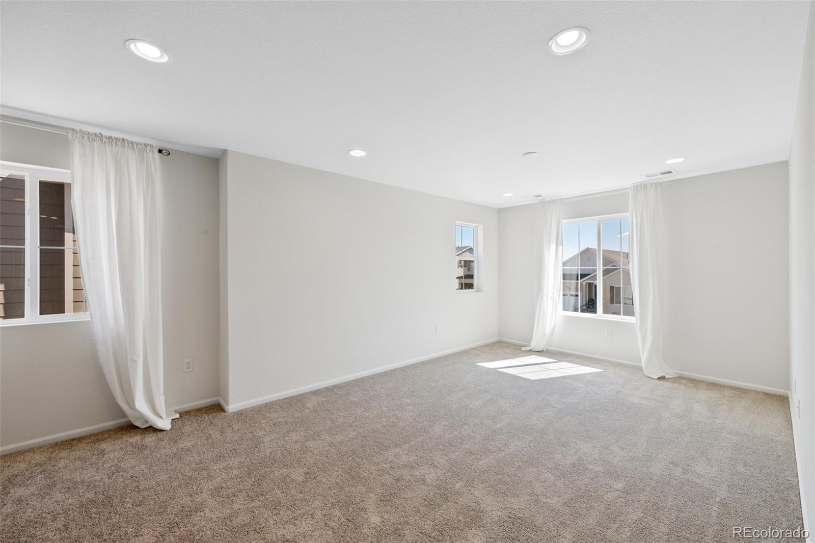 MLS Image #19 for 9175  uravan court,commerce city, Colorado