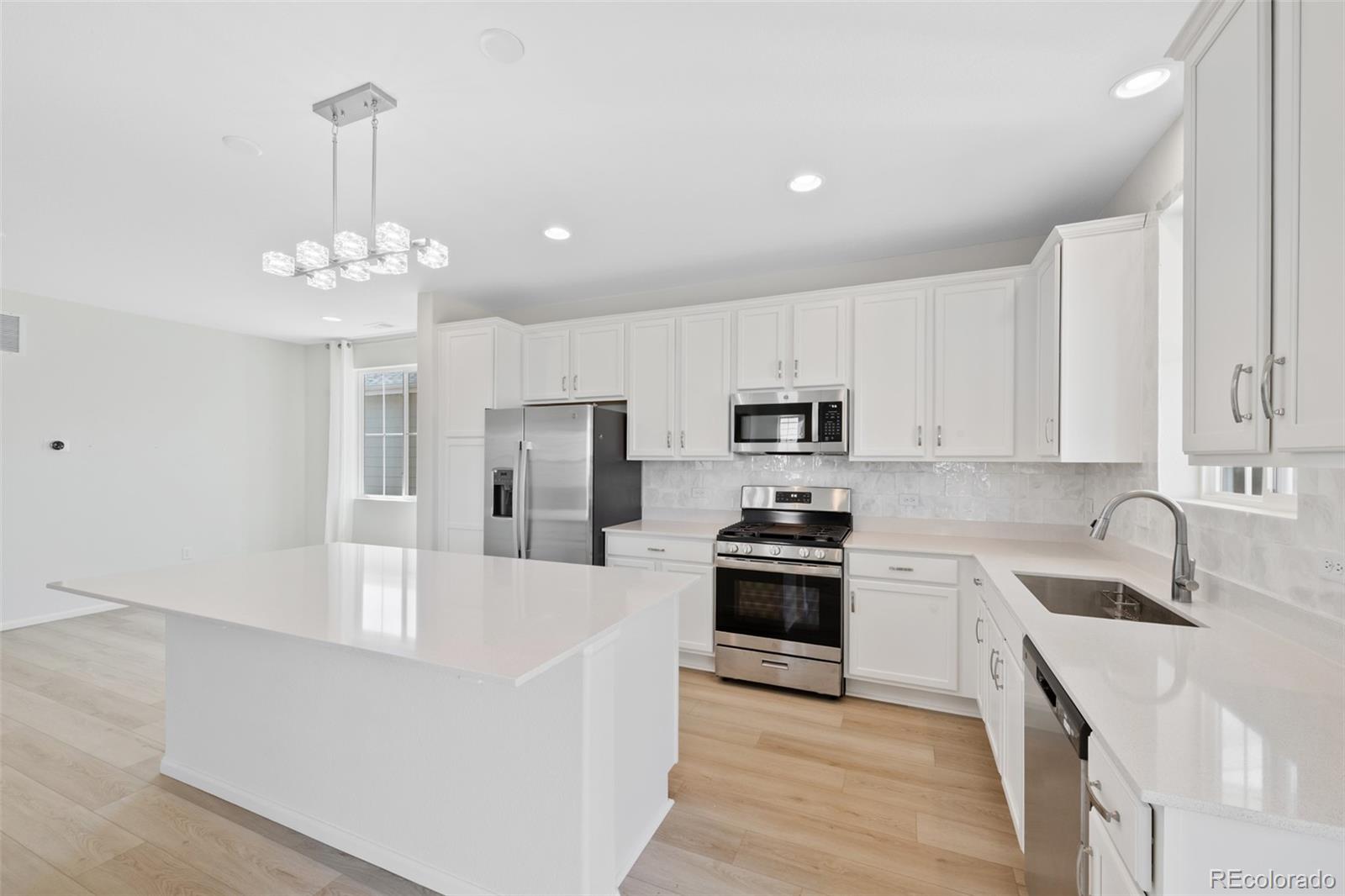 MLS Image #2 for 9175  uravan court,commerce city, Colorado