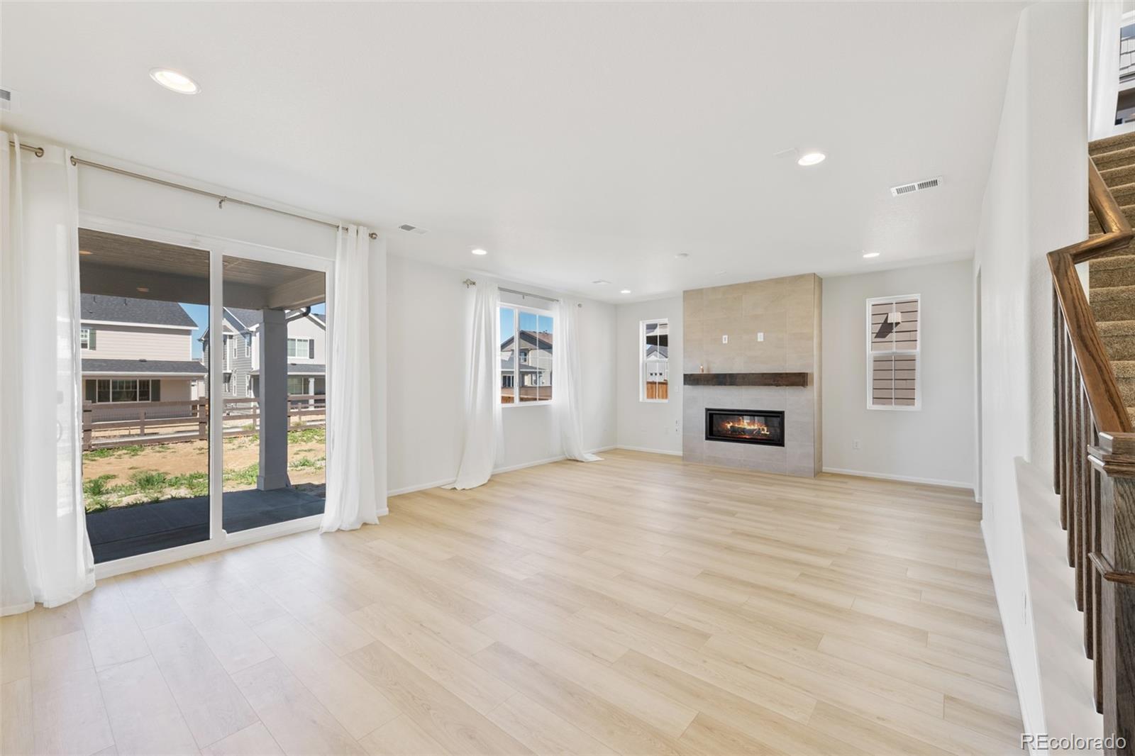 MLS Image #9 for 9175  uravan court,commerce city, Colorado