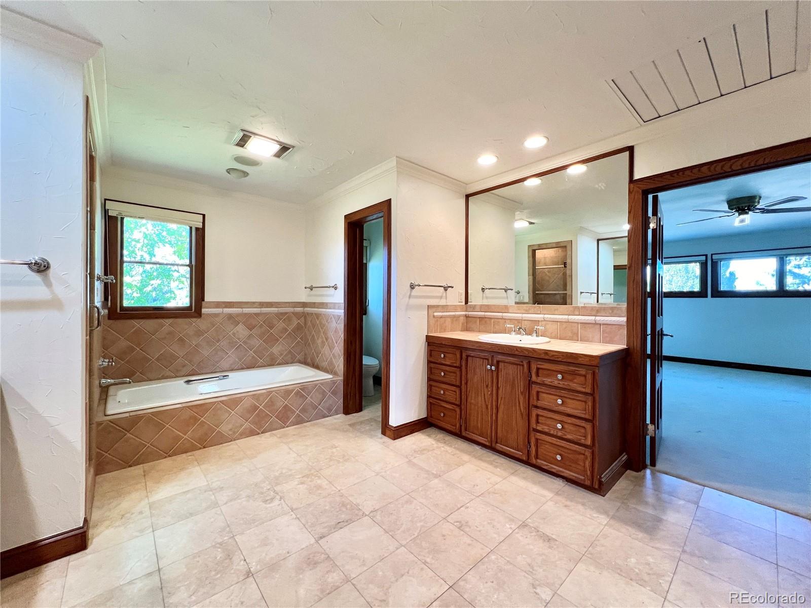 MLS Image #15 for 4600 s university boulevard,englewood, Colorado