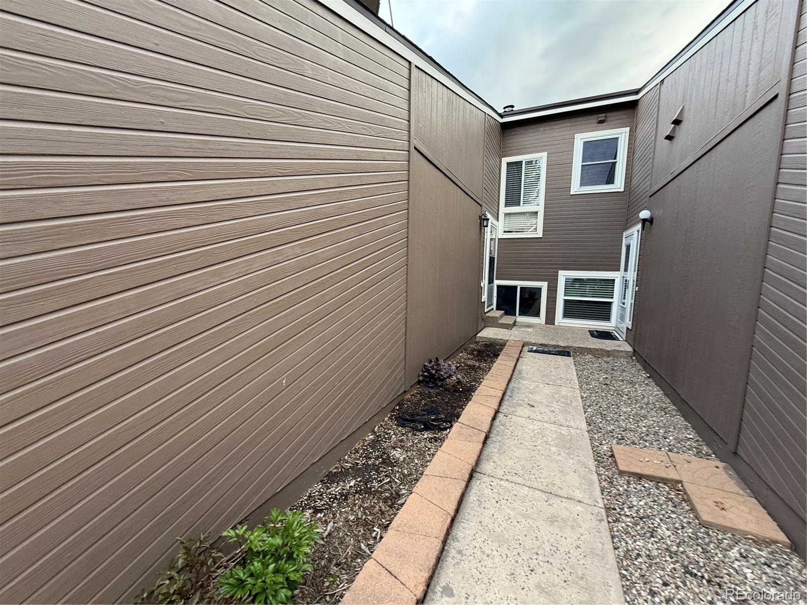 MLS Image #2 for 6921 s bryant street,littleton, Colorado