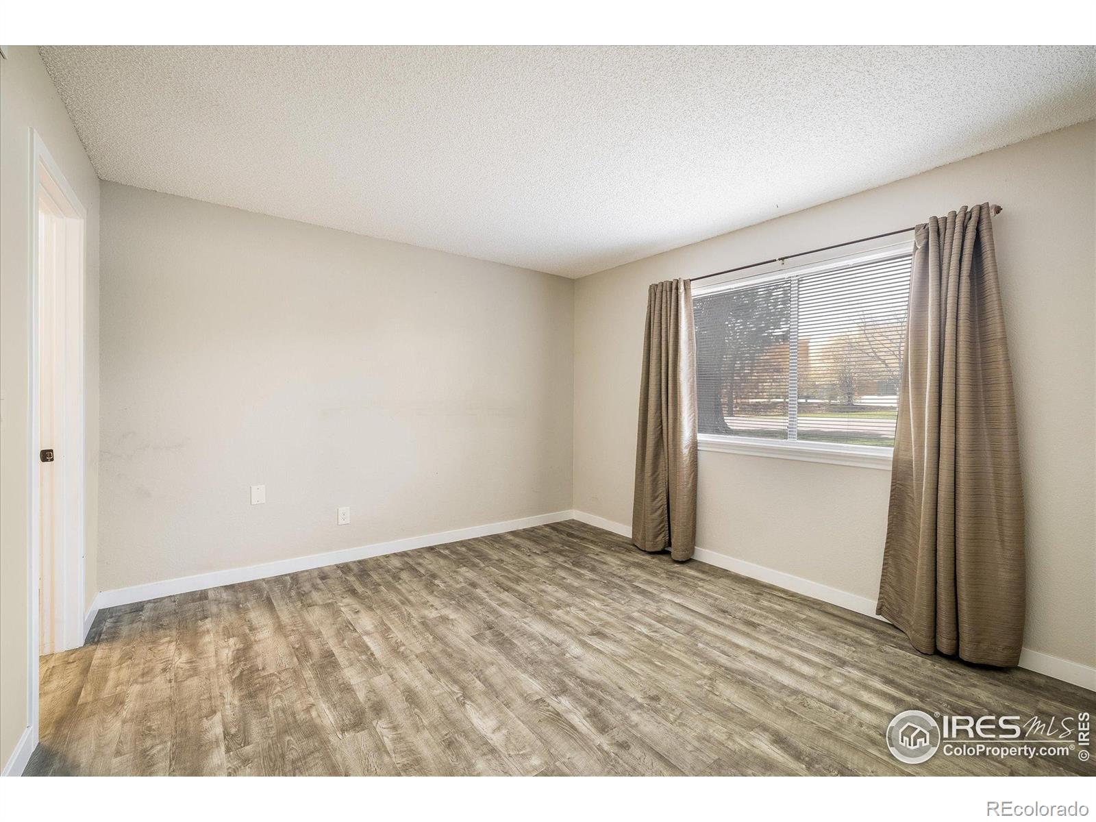 MLS Image #14 for 8770  corona street,denver, Colorado