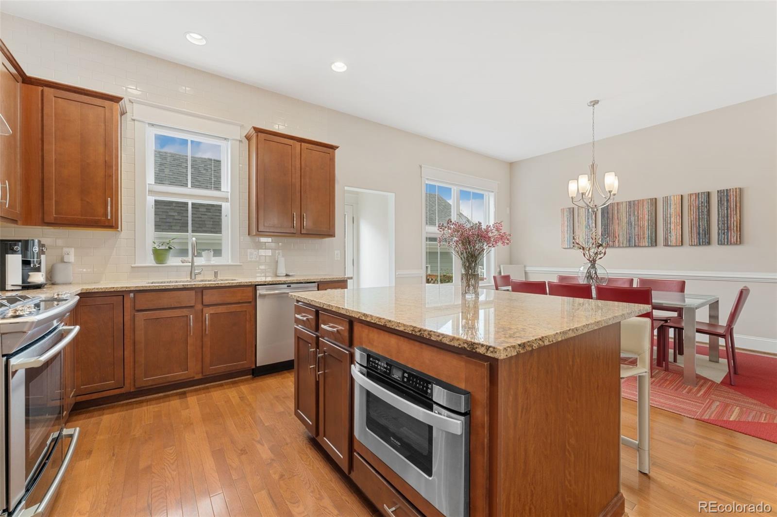 MLS Image #10 for 8851 e 33rd avenue,denver, Colorado