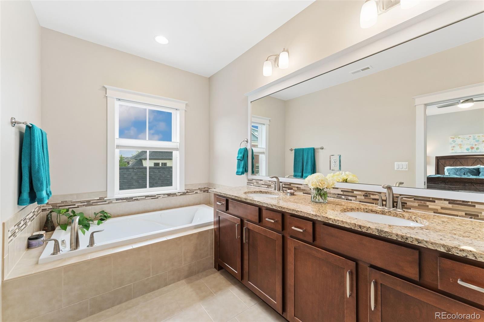 MLS Image #17 for 8851 e 33rd avenue,denver, Colorado