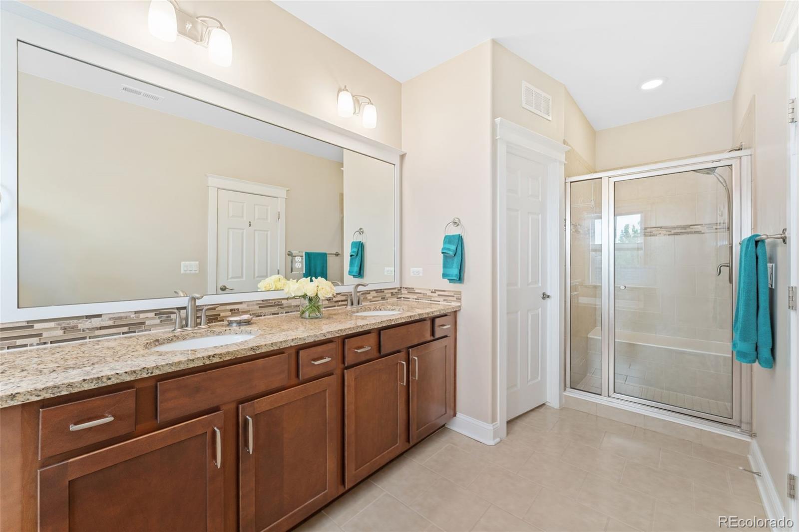 MLS Image #18 for 8851 e 33rd avenue,denver, Colorado