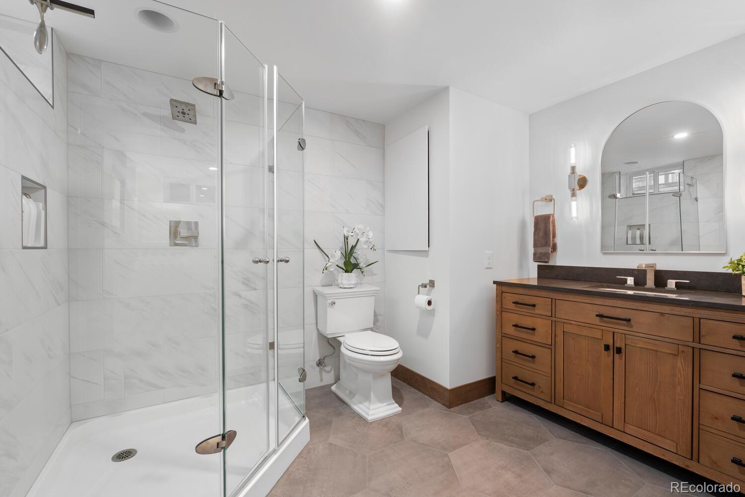 MLS Image #33 for 6625 e 6th avenue parkway,denver, Colorado