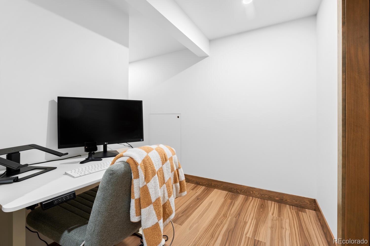 MLS Image #43 for 6625 e 6th avenue parkway,denver, Colorado