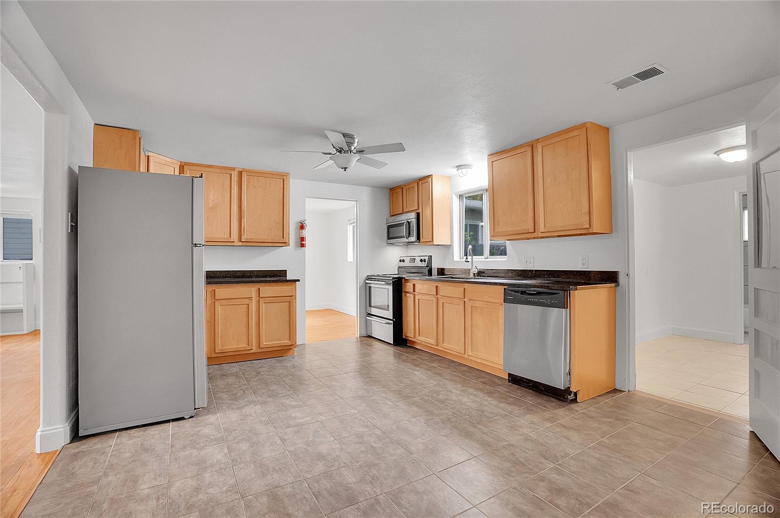 MLS Image #7 for 113 e saint clair avenue,longmont, Colorado