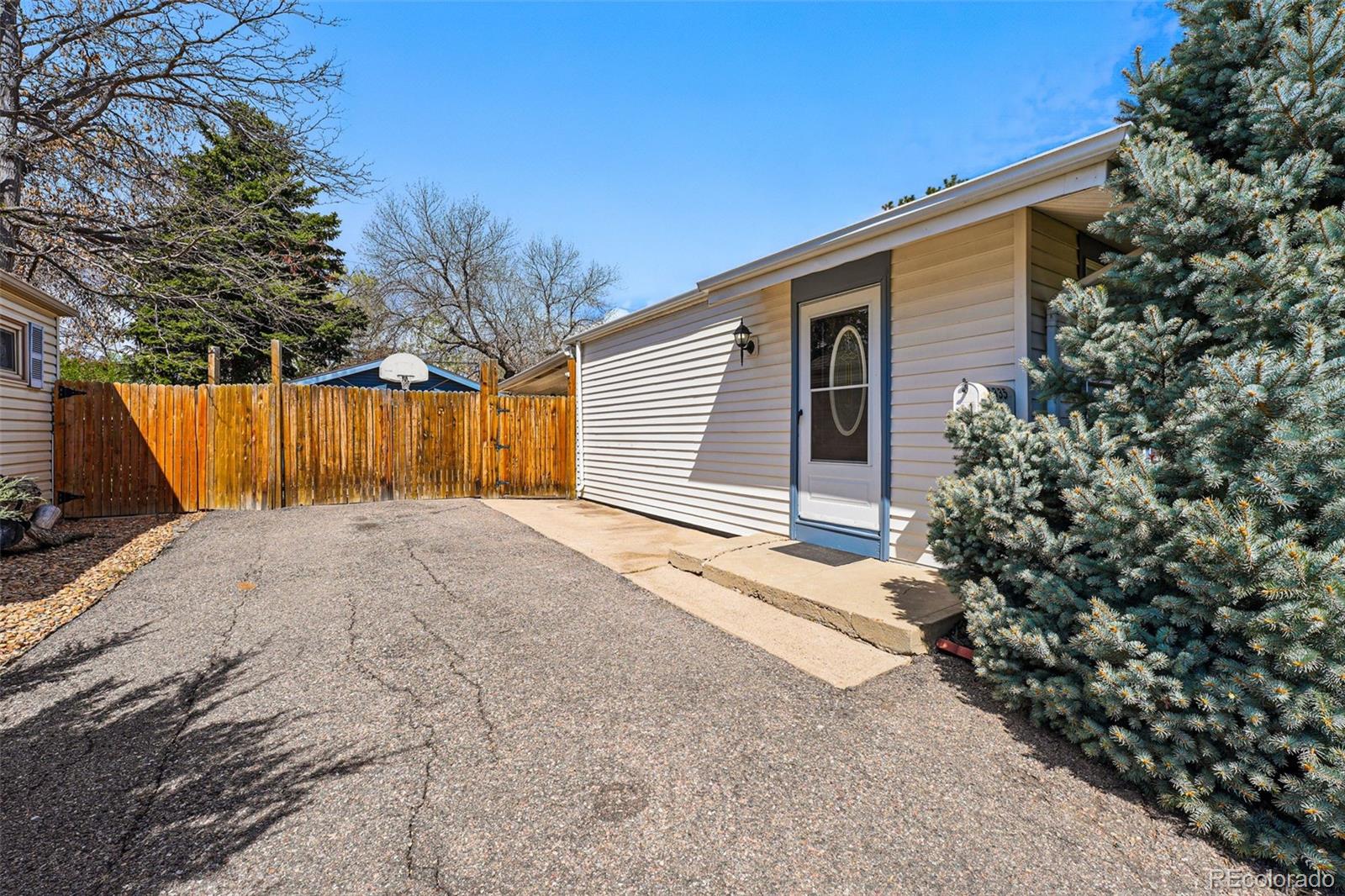 MLS Image #12 for 1335 s holly street,denver, Colorado