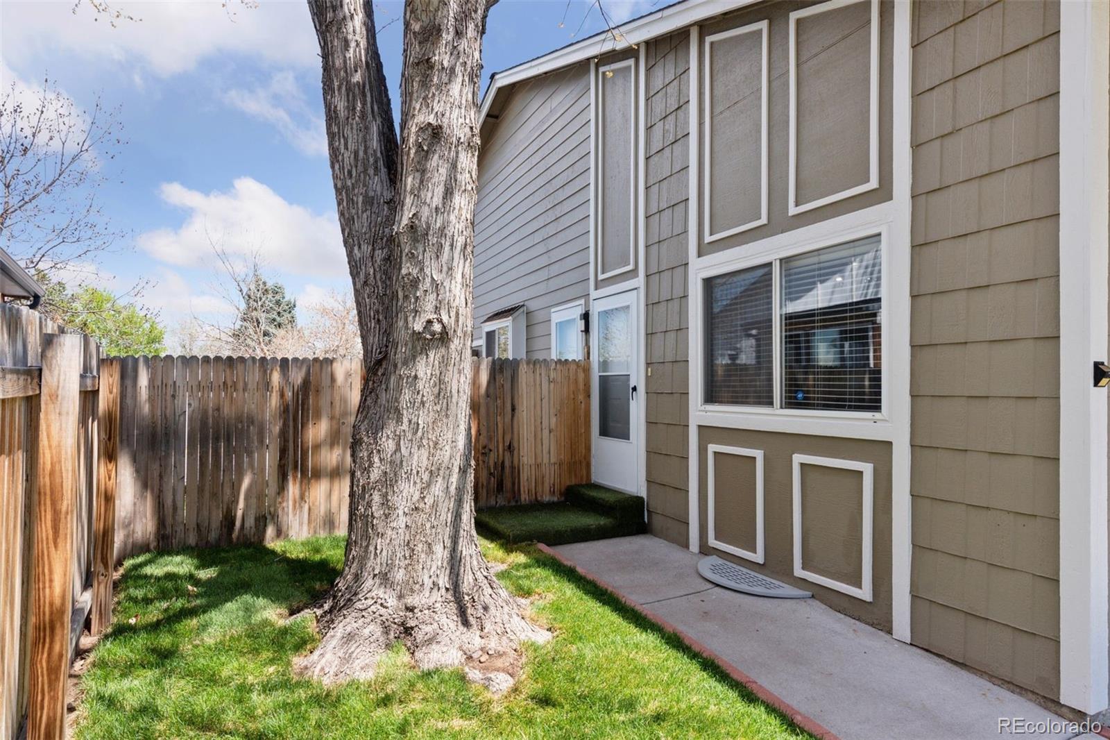 MLS Image #2 for 15427 e oberlin place,aurora, Colorado