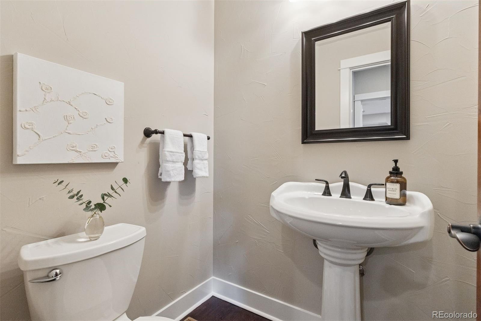 MLS Image #16 for 815 s gaylord street,denver, Colorado