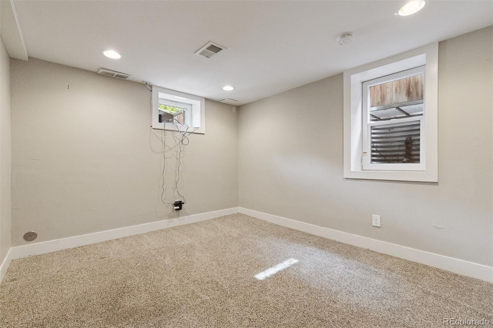 MLS Image #29 for 815 s gaylord street,denver, Colorado
