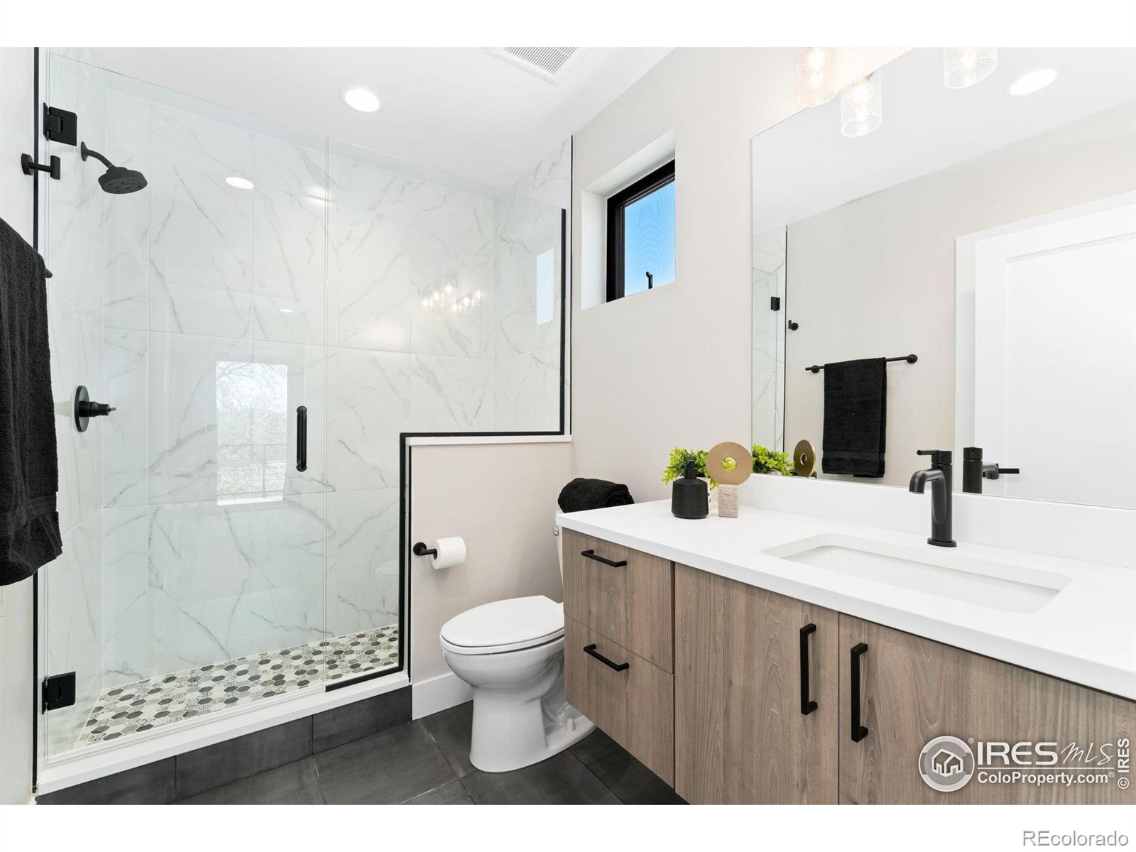 MLS Image #20 for 1385 n king street,denver, Colorado