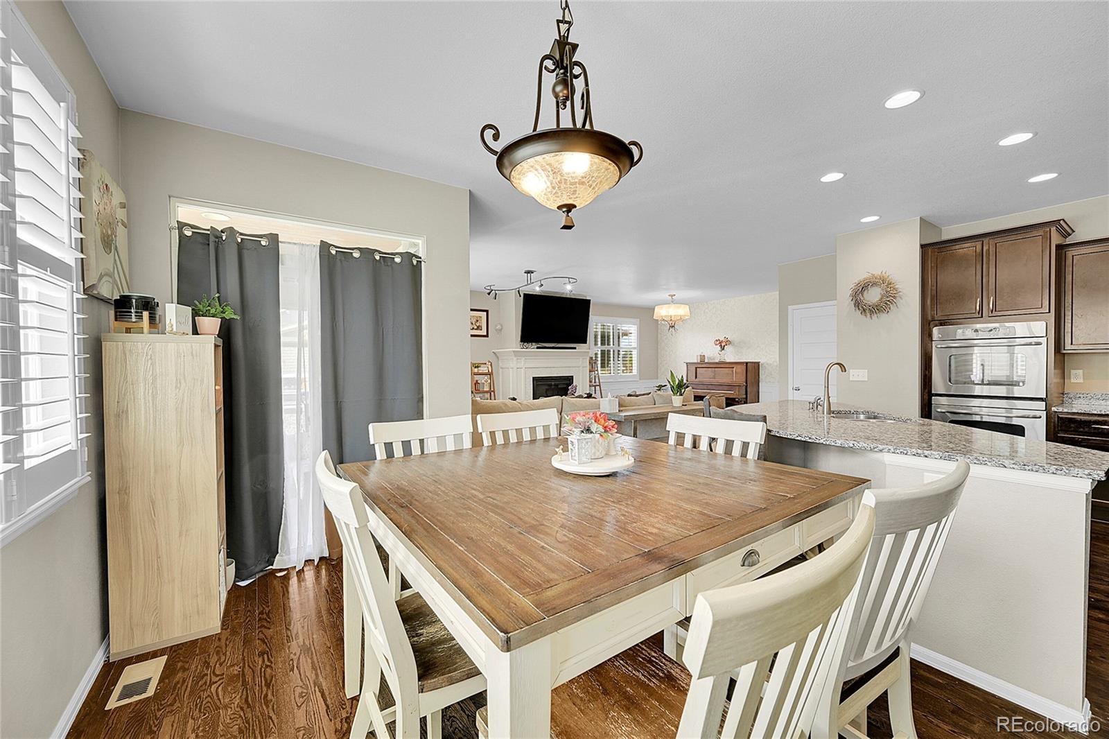 MLS Image #14 for 25262  e 2nd place,aurora, Colorado