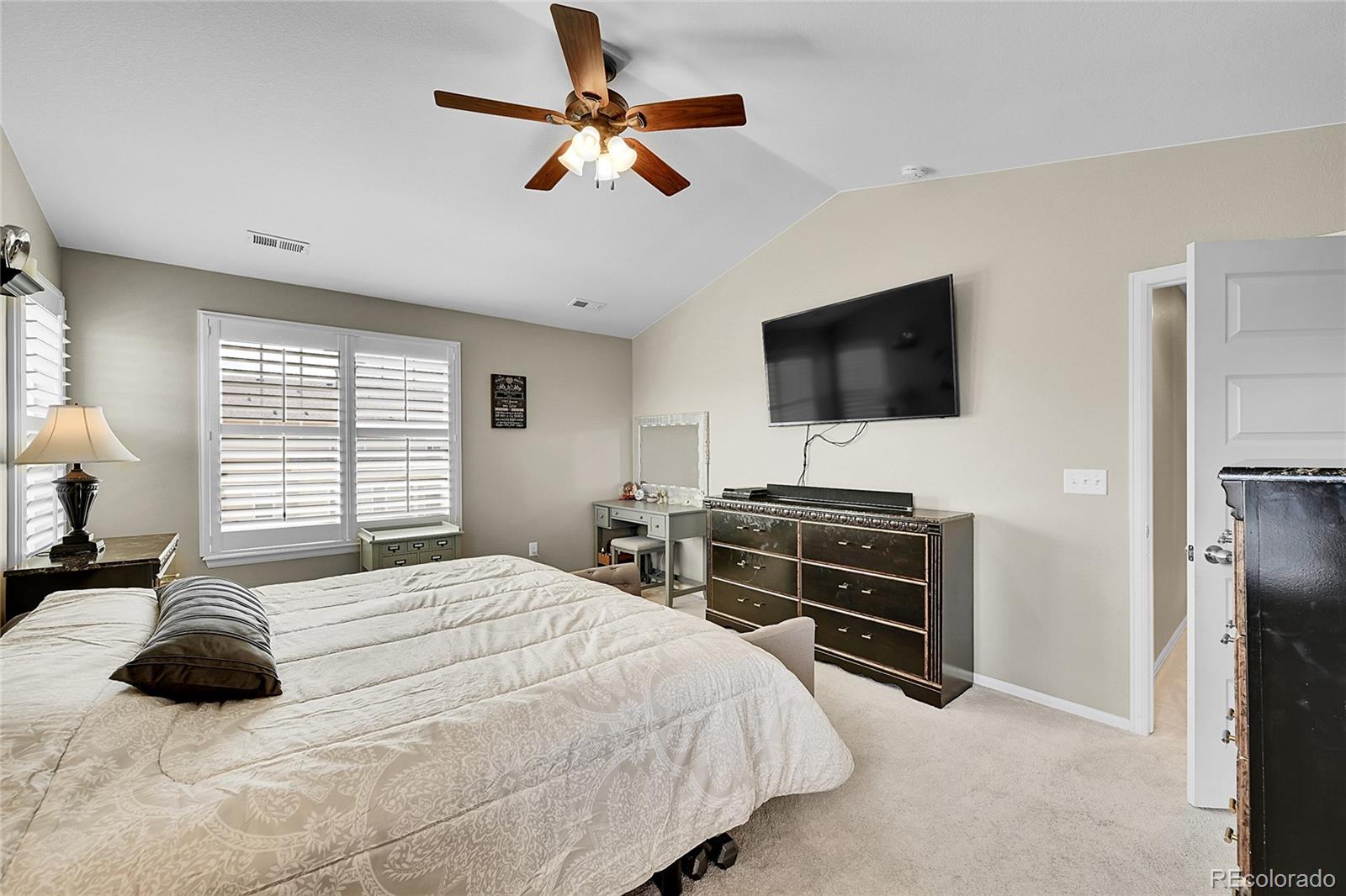 MLS Image #28 for 25262  e 2nd place,aurora, Colorado