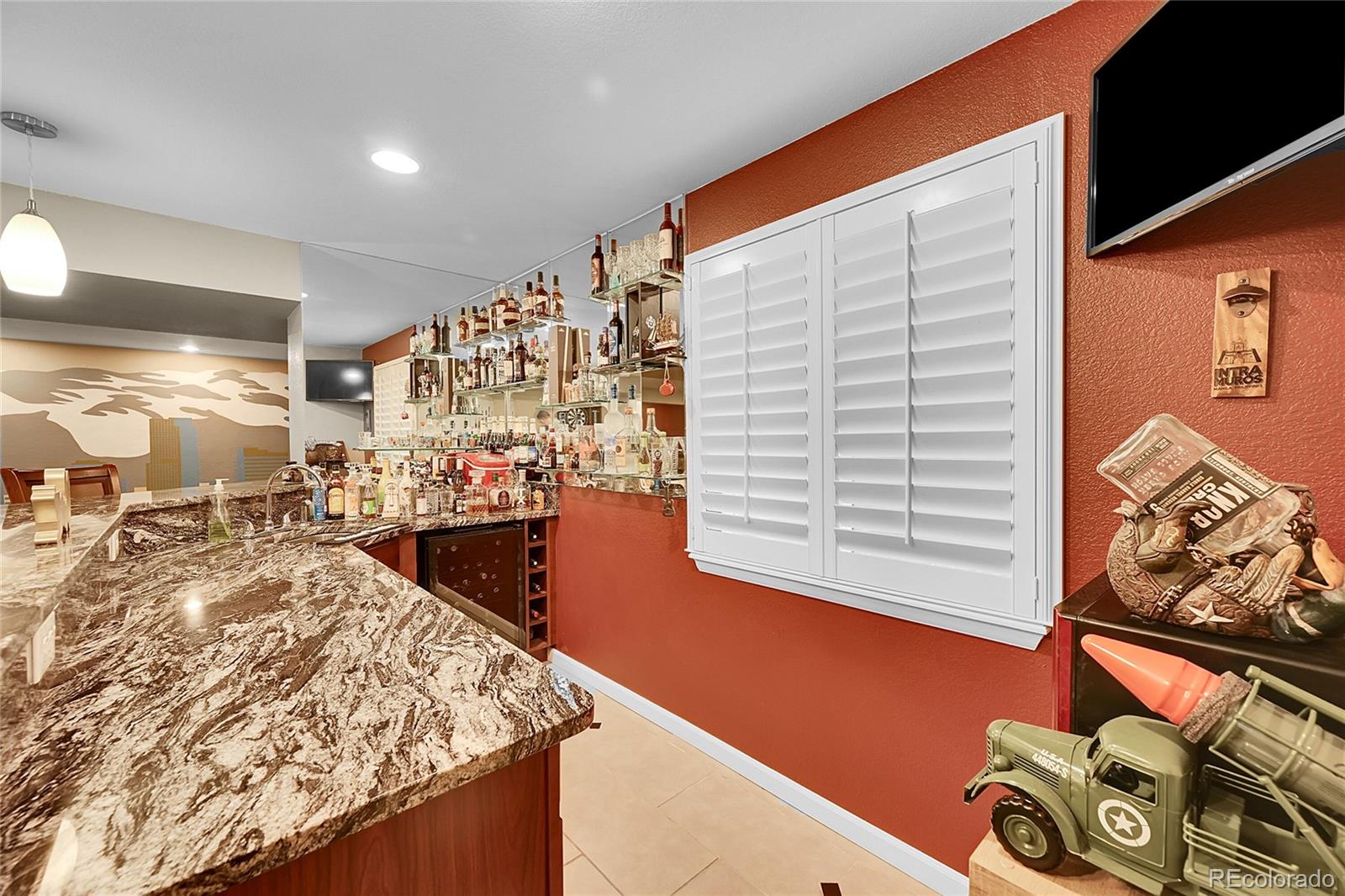 MLS Image #33 for 25262  e 2nd place,aurora, Colorado