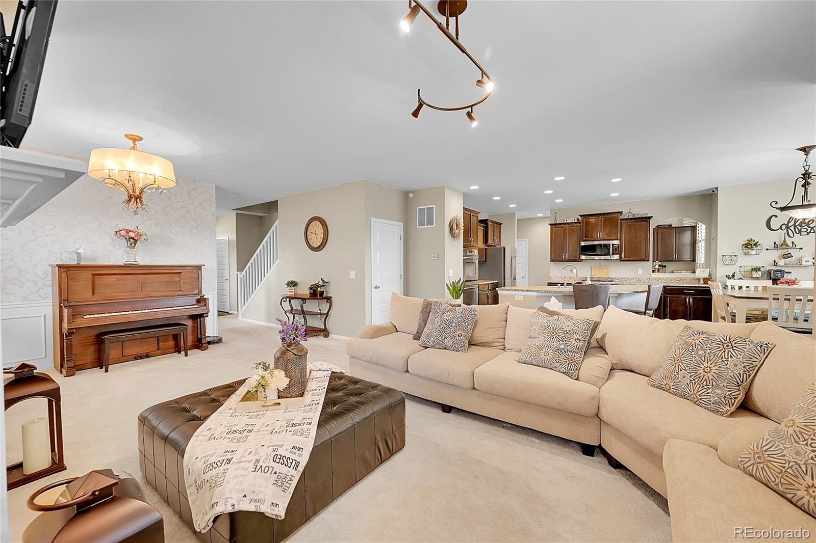 MLS Image #8 for 25262  e 2nd place,aurora, Colorado