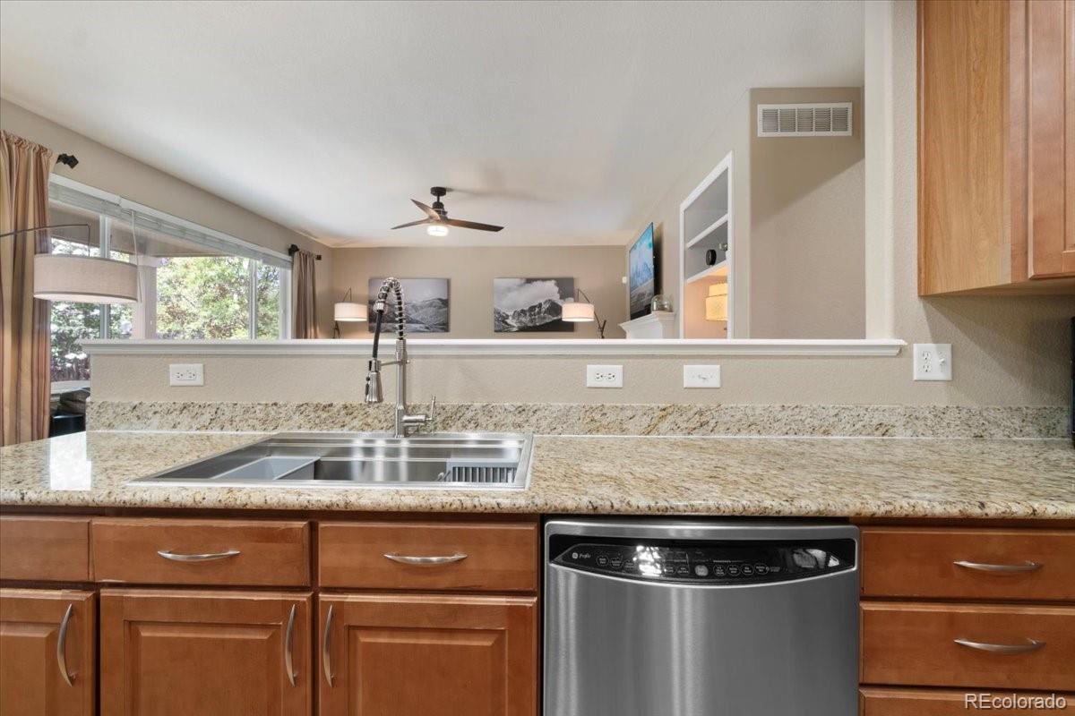 MLS Image #29 for 420  graham circle,erie, Colorado