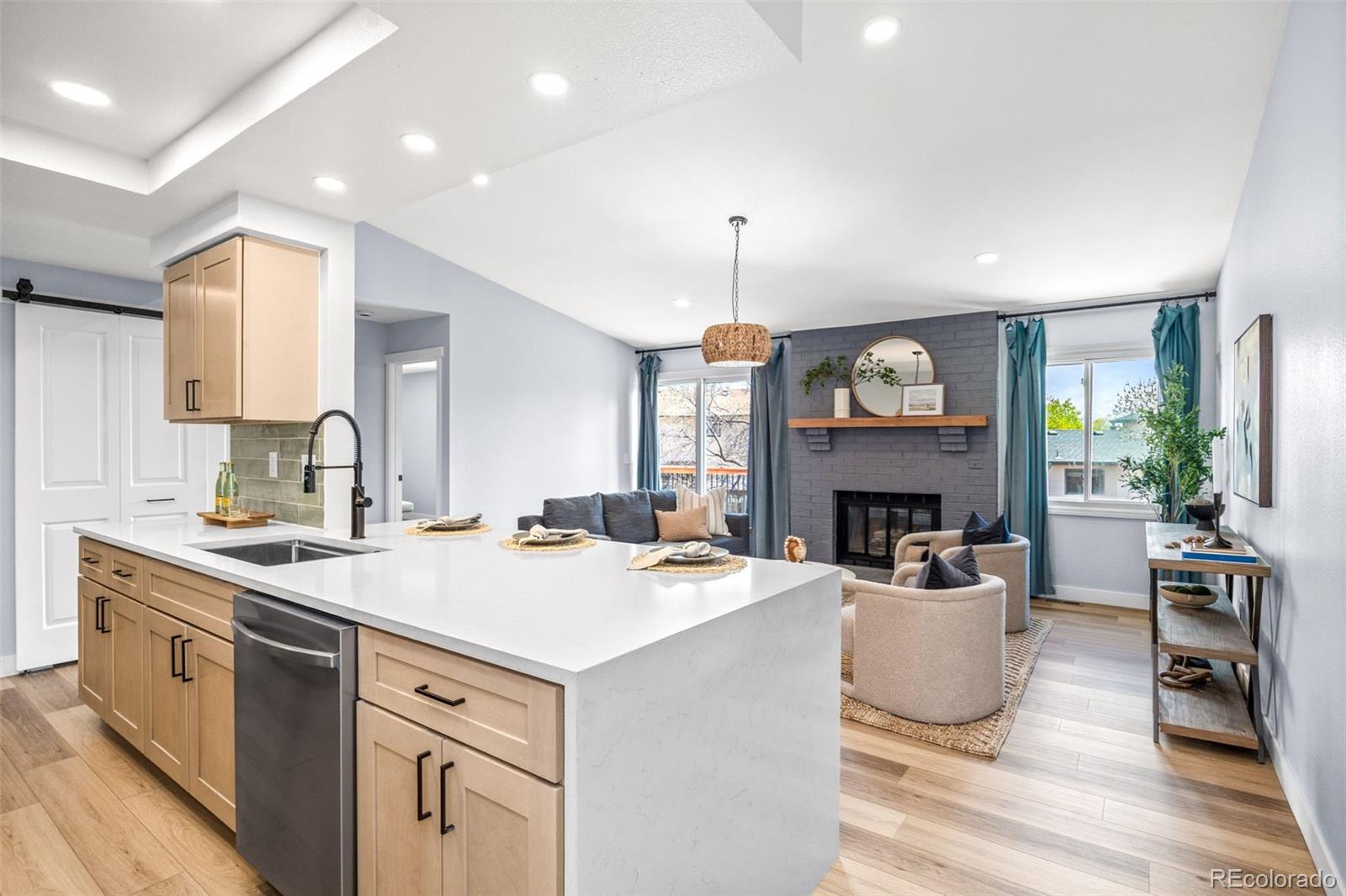 MLS Image #3 for 2484 e 101st court,thornton, Colorado