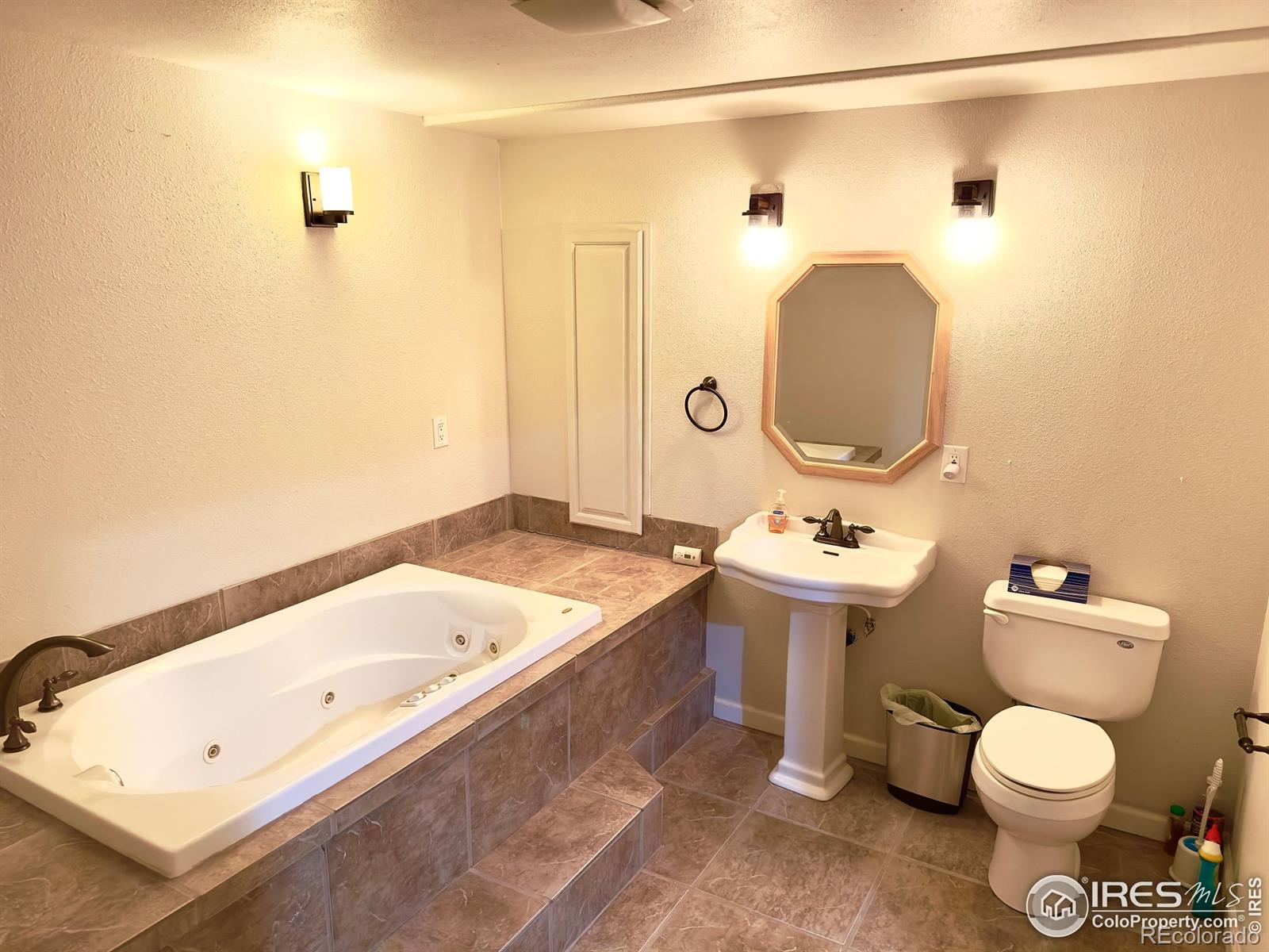 MLS Image #23 for 1611  red mountain drive,longmont, Colorado
