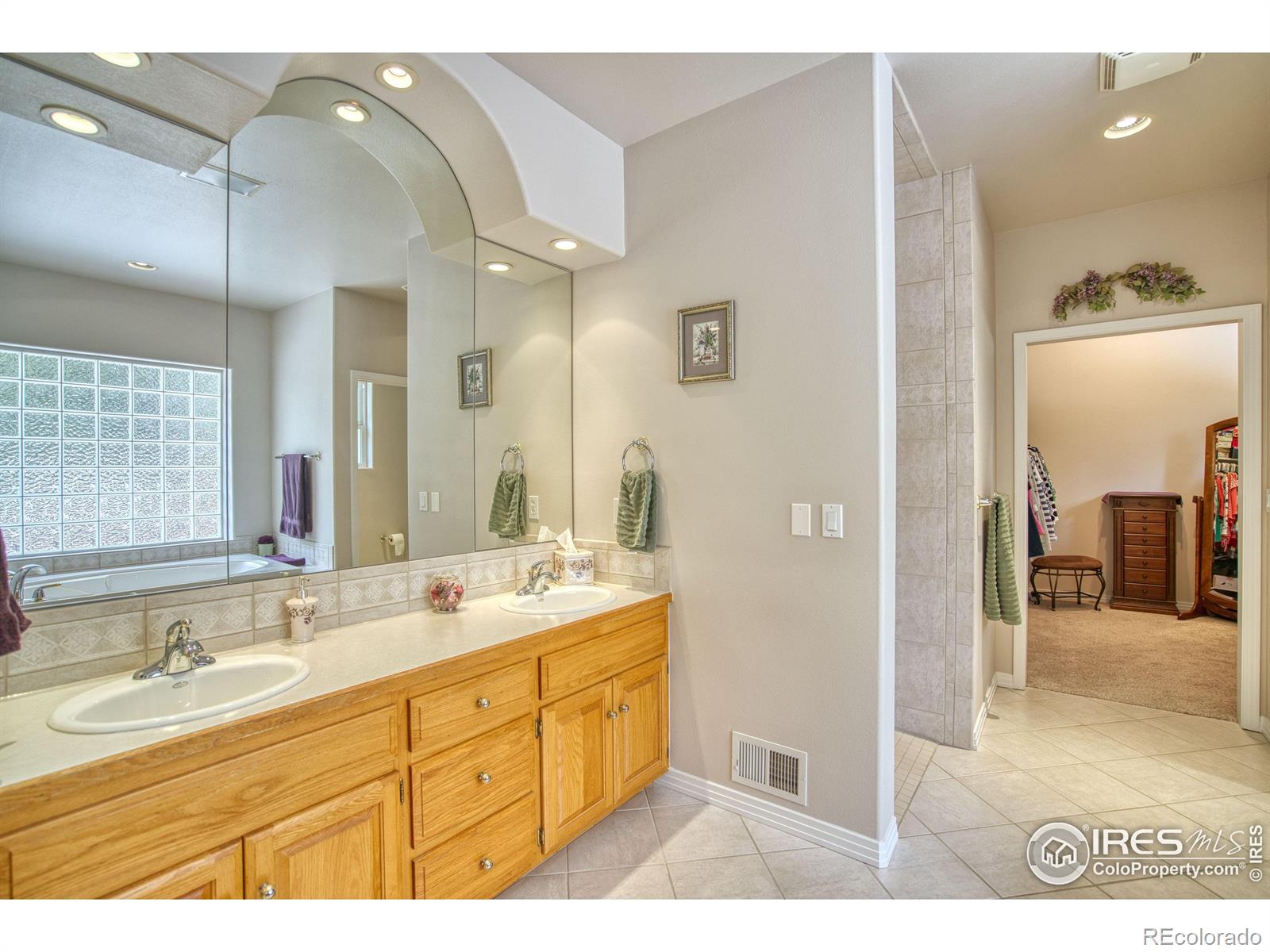 MLS Image #15 for 2050  emerald drive,longmont, Colorado
